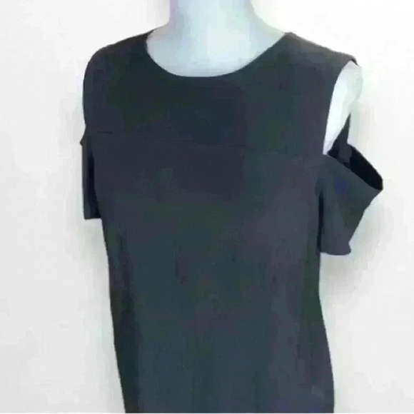 Black Cold Shoulder Seamed Short Dress Size 10 NWT​​ - Picture 2 of 7